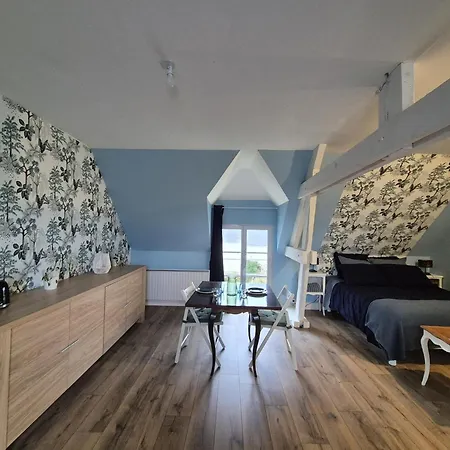 Normandy Couple Getaway With Garden