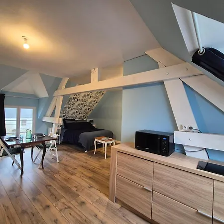 Apartment Normandy Couple Getaway With Garden Servigny